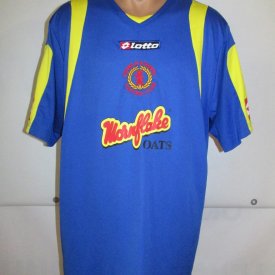 Crewe Alexandra Home football shirt 2008 - 2009 sponsored by Mornflake