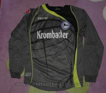 Arminia Bielefeld Goalkeeper football shirt (unknown year)