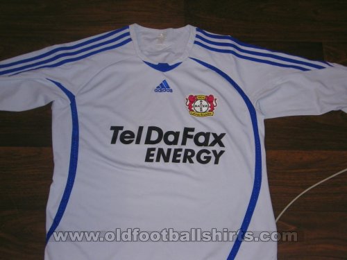 Bayer 04 Leverkusen Goalkeeper football shirt 2009 - 2010
