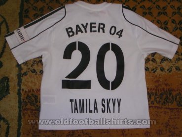 Bayer 04 Leverkusen Goalkeeper football shirt 2008 - 2009