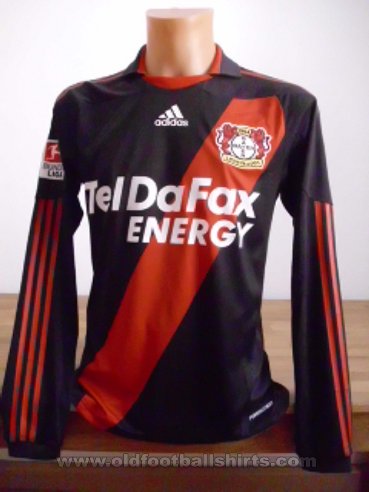 Bayer 04 Leverkusen Home football shirt 2010 - 2011
