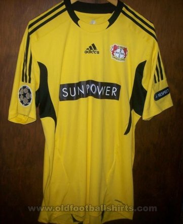 Bayer 04 Leverkusen Goalkeeper football shirt 2011 - 2012