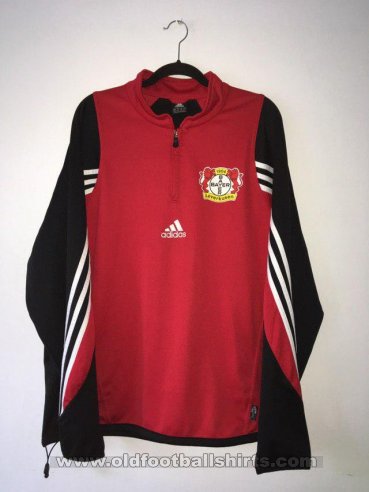 Bayer 04 Leverkusen Training/Leisure football shirt 2001 - 2003