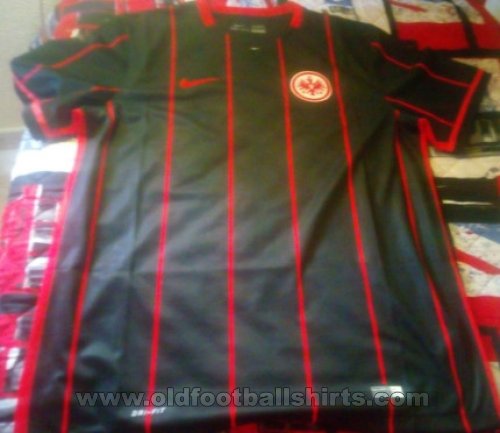 Eintracht Frankfurt Home football shirt 2015 - 2016