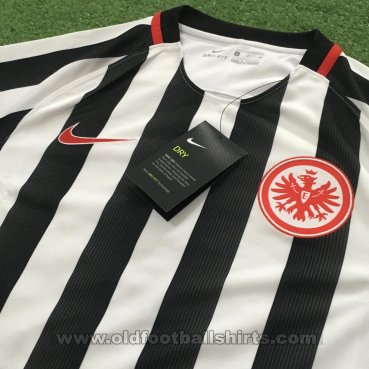 Eintracht Frankfurt Home football shirt 2016 - 2017
