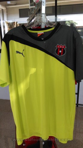 Alajuela Junior Goalkeeper football shirt 2013 - 2014