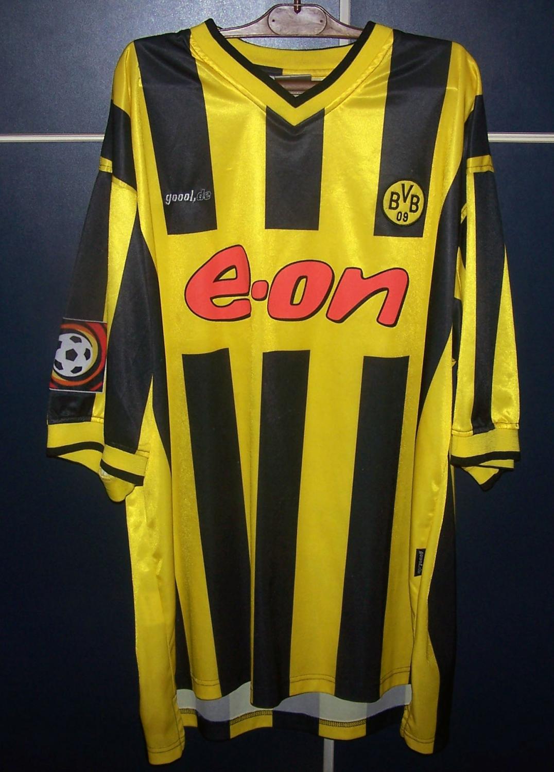 Borussia Dortmund Home football shirt 2000 - 2002. Sponsored by e.on