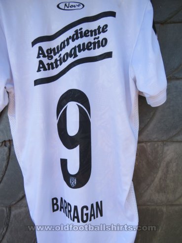 Envigado FC Away football shirt (unknown year)