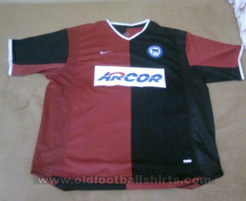 Hertha Away baju bolasepak 2001 - 2002