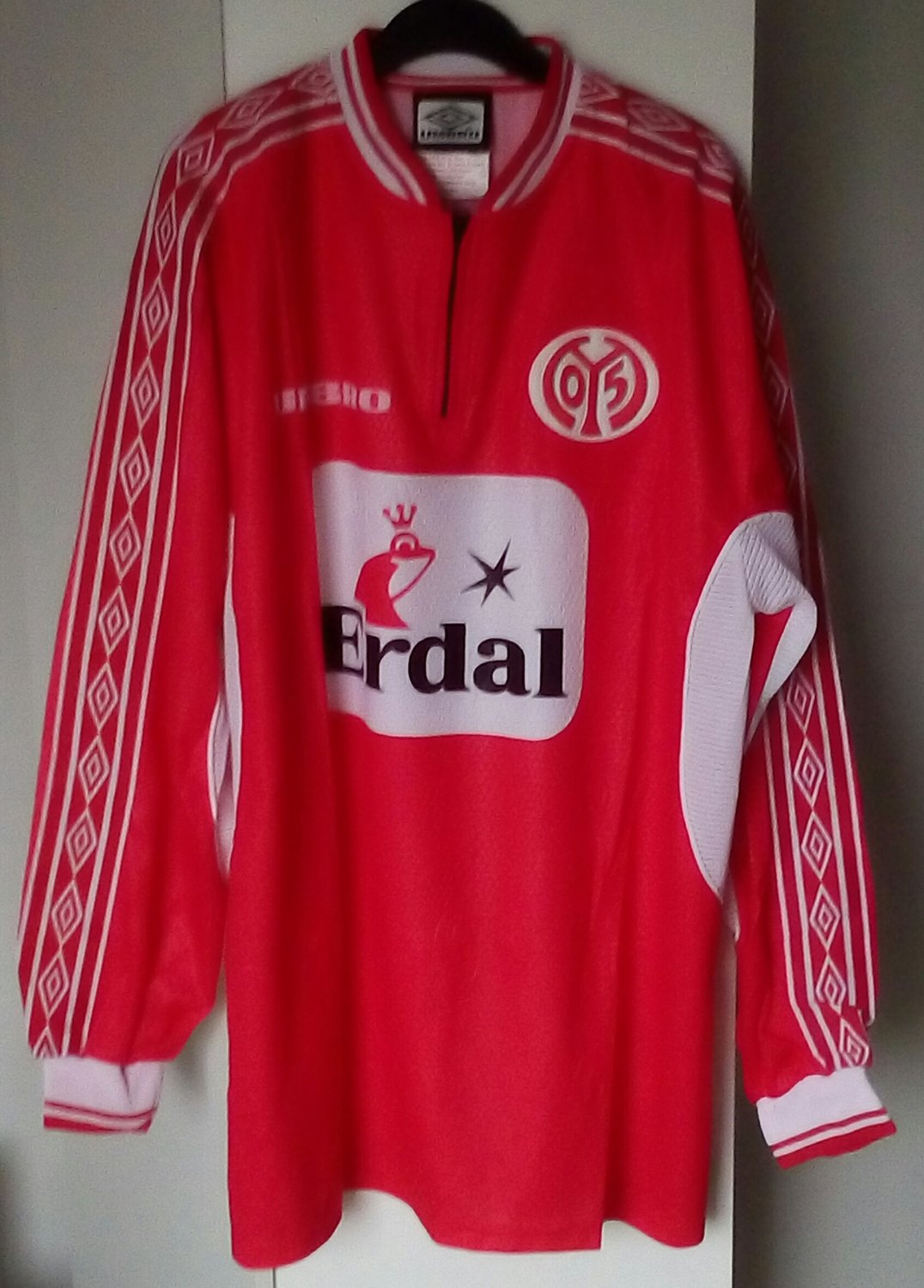 Fsv Mainz 05 Home Football Shirt 1999 2000 Sponsored By Erdal