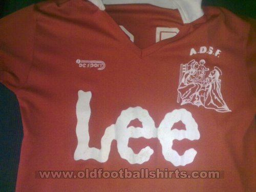 A.D. Sagrada Familia Home football shirt 1983