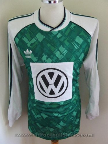 VfL Wolfsburg Home football shirt (unknown year)
