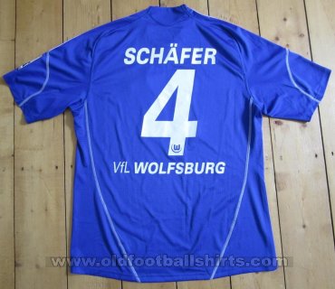 VfL Wolfsburg Third football shirt 2009 - 2010