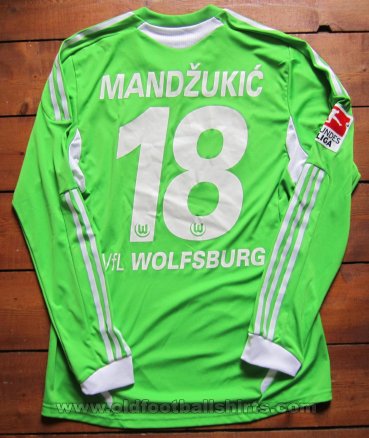 VfL Wolfsburg Home football shirt 2011 - 2012
