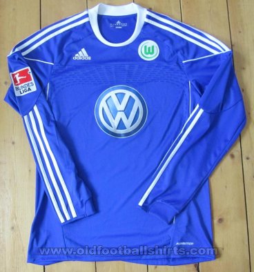 VfL Wolfsburg Third football shirt 2011 - 2012