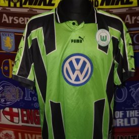 VfL Wolfsburg Home football shirt 1998 - 1999 sponsored by Volkswagen