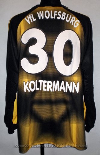 VfL Wolfsburg Goalkeeper football shirt 1998 - 1999