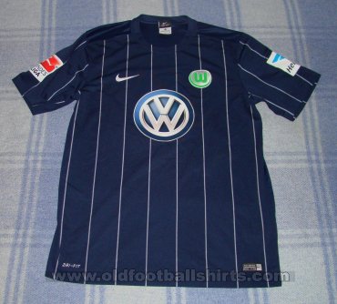 VfL Wolfsburg Away football shirt 2016 - 2017
