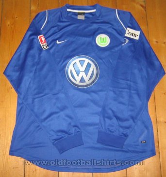 VfL Wolfsburg Third football shirt 2006 - 2007