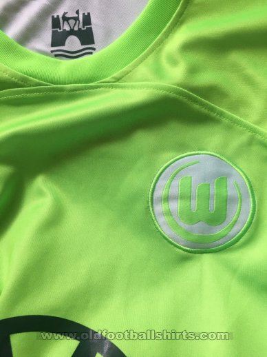 VfL Wolfsburg Home football shirt 2023 - 2024