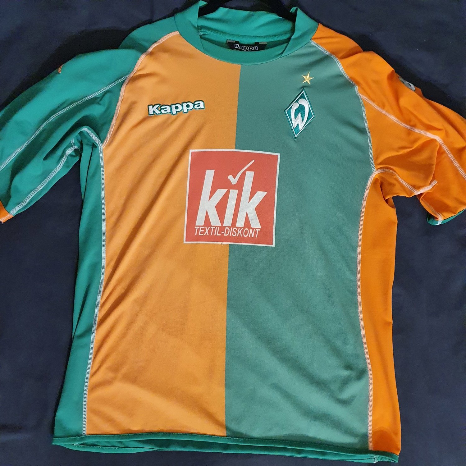 Werder Bremen Home football shirt 2005 - 2006. Sponsored by kik
