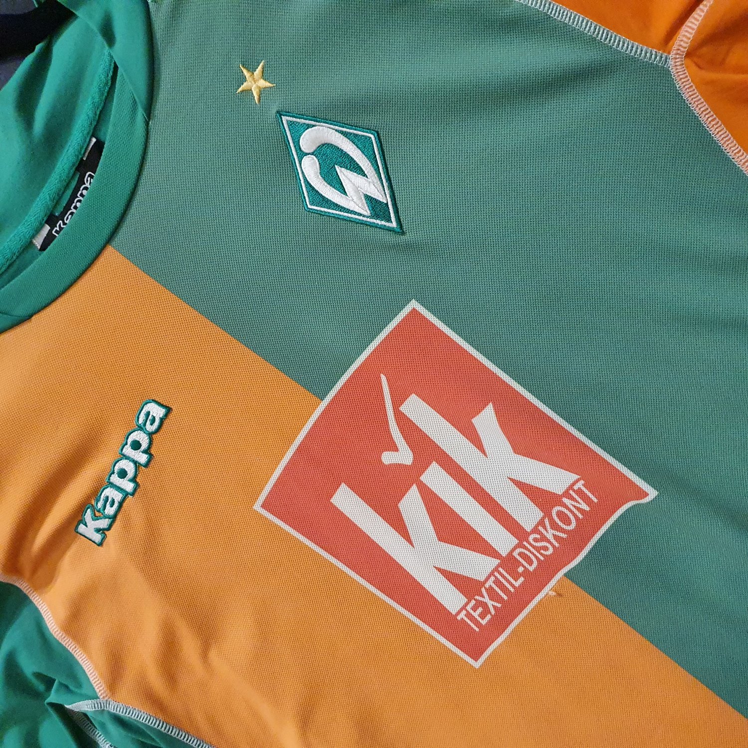 Werder Bremen Home football shirt 2005 - 2006. Sponsored by kik