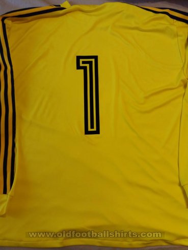  CSKA Sofia Goalkeeper football shirt 1980 - 1981