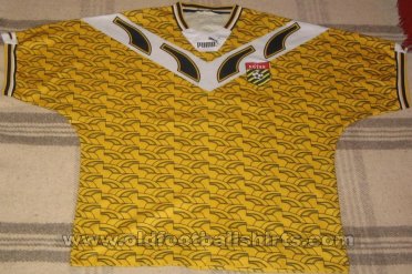 Botev Plovdiv Home football shirt 1995 - 1997