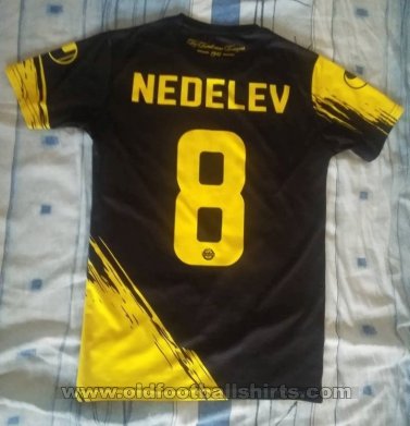 Botev Plovdiv Home football shirt 2018 - 2019