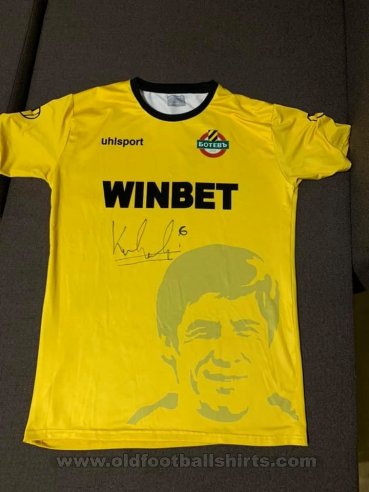 Botev Plovdiv Home football shirt 2019 - 2020