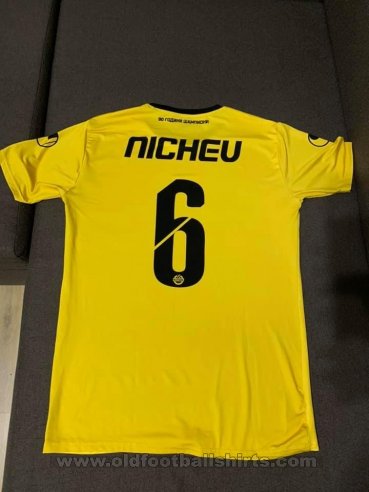 Botev Plovdiv Home football shirt 2019 - 2020