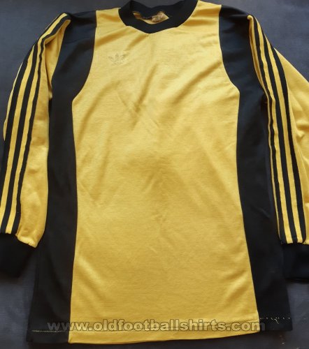 Botev Plovdiv Home football shirt 1979 - 1982