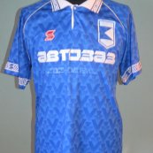 Home football shirt (unknown year)