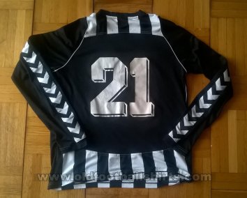 Tvøroyrar Bóltfelag Home football shirt (unknown year)