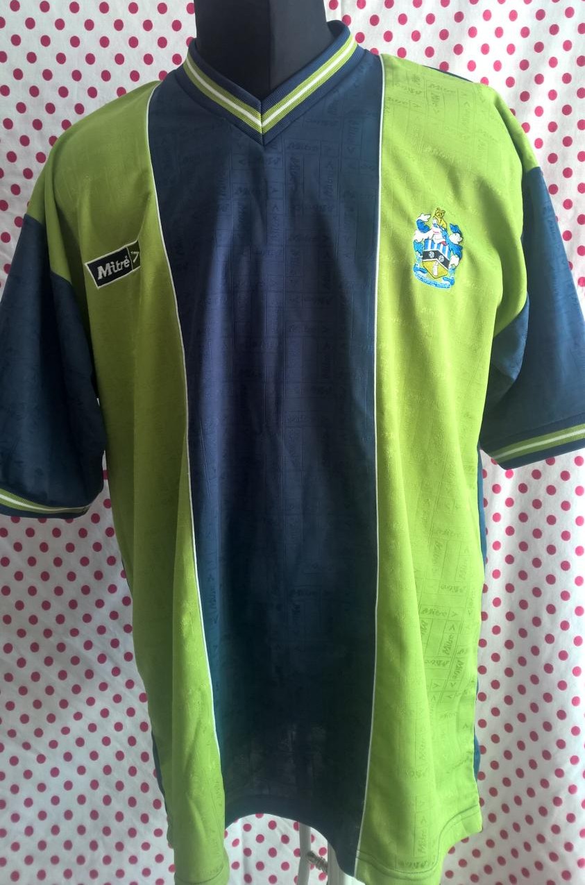 Huddersfield Town Il Terzo maglia di calcio 1999 - 2001. Sponsored by Huddersfield Town Il Terzo maglia di calcio 1999 - 2001. Sponsored by