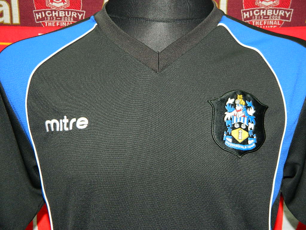 Huddersfield Town Training/Leisure football shirt (unknown year).