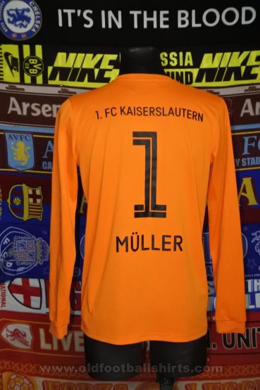 1. FC Kaiserslautern Goalkeeper football shirt 2015 - 2016