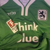 1860 Munich שלישית חולצת כדורגל 2015 - 2016