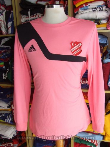 Türkspor Heidenheim Goalkeeper football shirt (unknown year)
