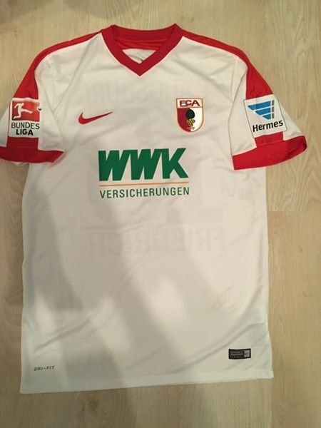 Maillot De Football FC Augsburg 2016/2017 - Taille M, Domicile, Signé - Occasion Très Bon état