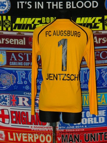 Augsburg Goalkeeper football shirt 2010 - 2011