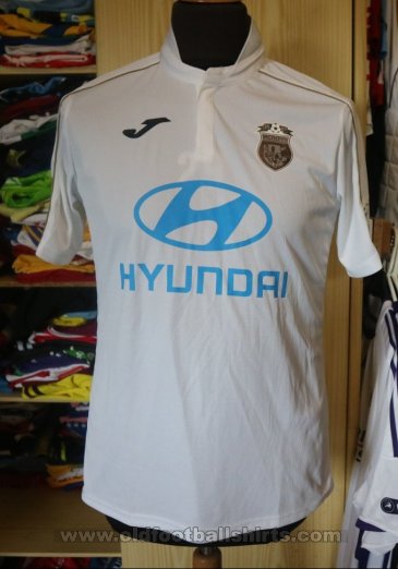 Isloch Minsk Home football shirt 2019 - 2020