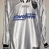 Home football shirt 2000 - 2001