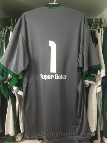 Sociedade Esportiva do Gama Goalkeeper football shirt 2013