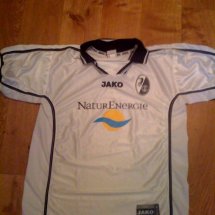 Freiburg Home football shirt 2001 - 2002 sponsored by NaturEnergie