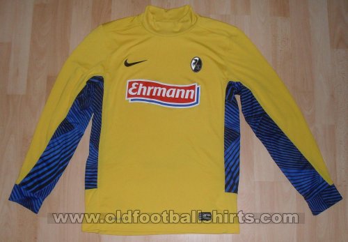 Freiburg Goalkeeper football shirt 2011 - 2012