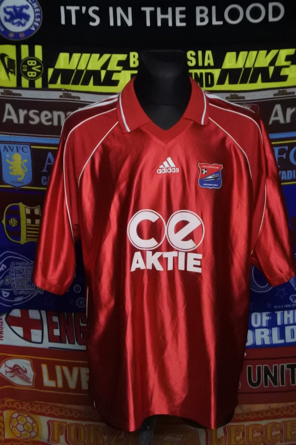SpVgg Unterhaching Home football shirt 1999 - 2000. Sponsored by CE Aktie