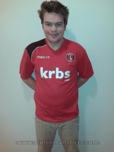 Charlton Athletic Training/Leisure football shirt 2011 - 2012