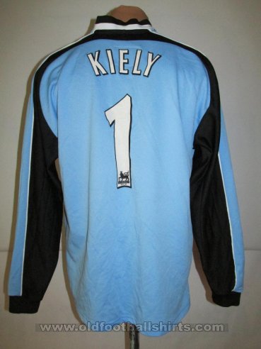 Charlton Athletic Goalkeeper football shirt 2002 - 2003