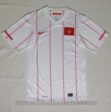 Vietnam Away football shirt 2010 - 2011